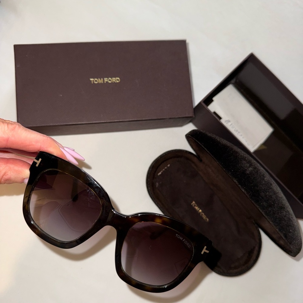 Tom Ford Sunglasses - Picture 2 of 4